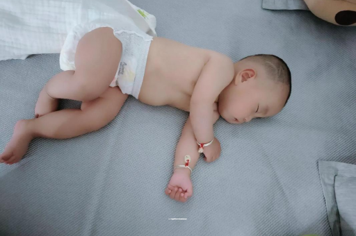 广汉宝宝呼吸道感染发烧